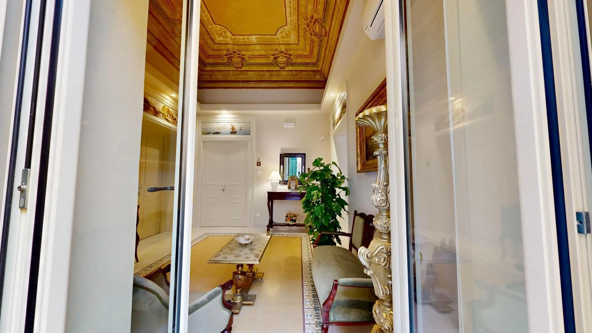 Palazzo Genuardi - Charming Rooms - Palermo 0*,  Italië