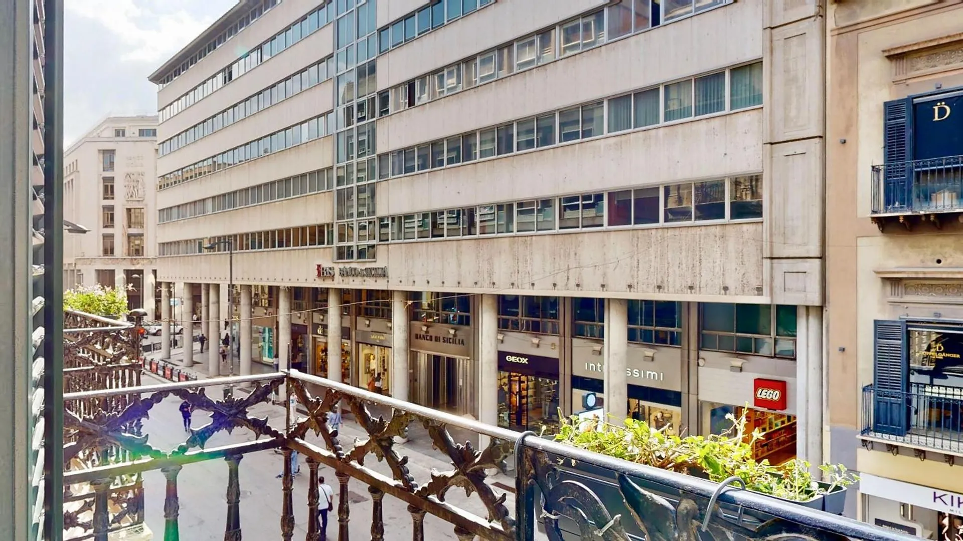 Palazzo Genuardi - Charming Rooms - Palermo Bed & Breakfast